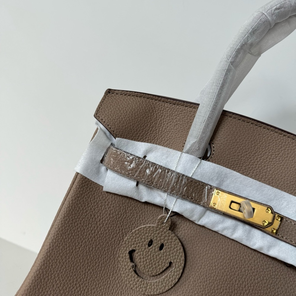 Etoupe Pebble Leather 30 Leather Bag Belted Lock Key Satchel w/ Gold Hardware C1 - Picture 4 of 16
